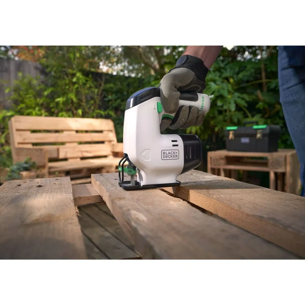 Akumulatorowa wyrzynarka Black+Decker Reviva, 12 V