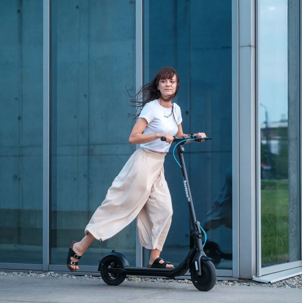 Hulajnoga elektryczna Neviq Horizon, 350 W, 10'', czarna