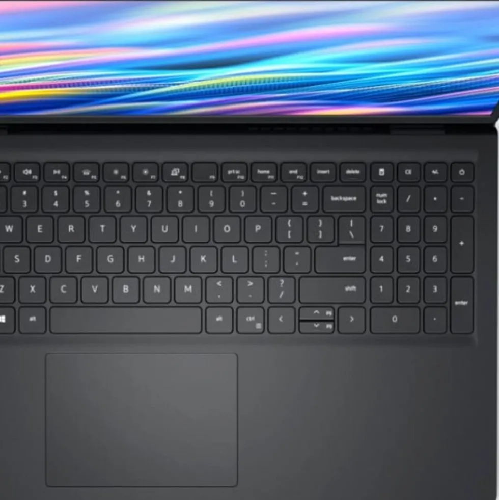 Laptop Dell 15 DC15250, 15,6”, 8 GB RAM, Windows 11, czarny