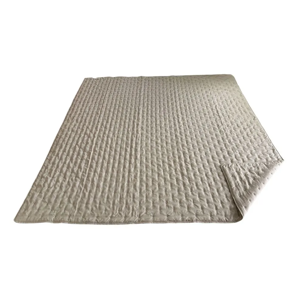 Narzuta na łóżko pikowana 200 x 220 cm Smukee Home, brązowa