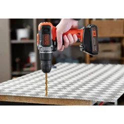 Wiertarka udarowa Black+Decker, z zestawem akcesoriów, 18 V